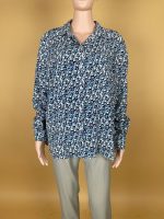 Elegant Floral Patterned Button-Up Shirt - Image 2