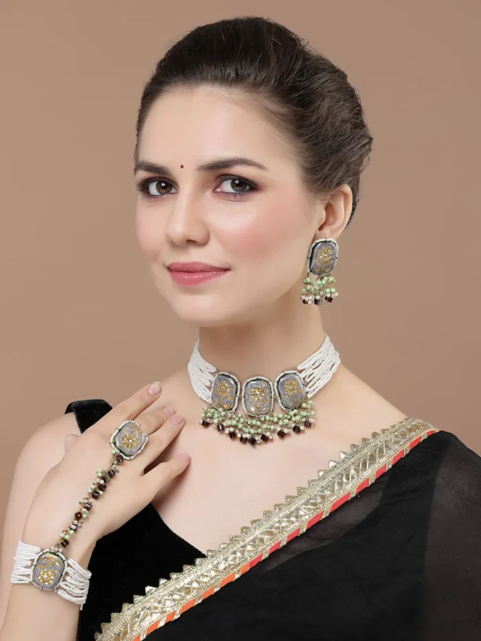 Elegant Beaded Hand Bracelet - Image 1