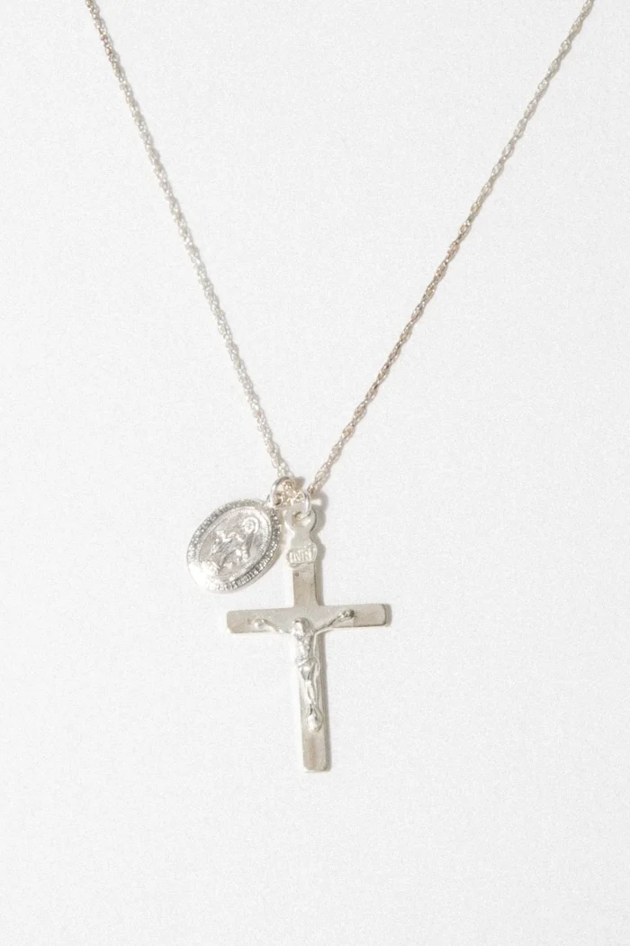 Elegant Cross Pendant Necklace - Image 2
