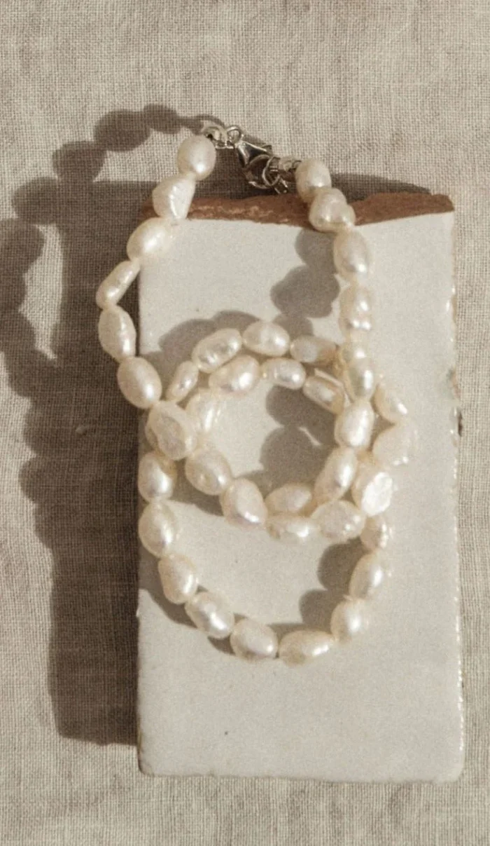 Elegance In Faux Pearl Necklace - Image 8
