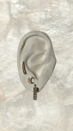 Charming Crescent Moon Earrings - Image 3