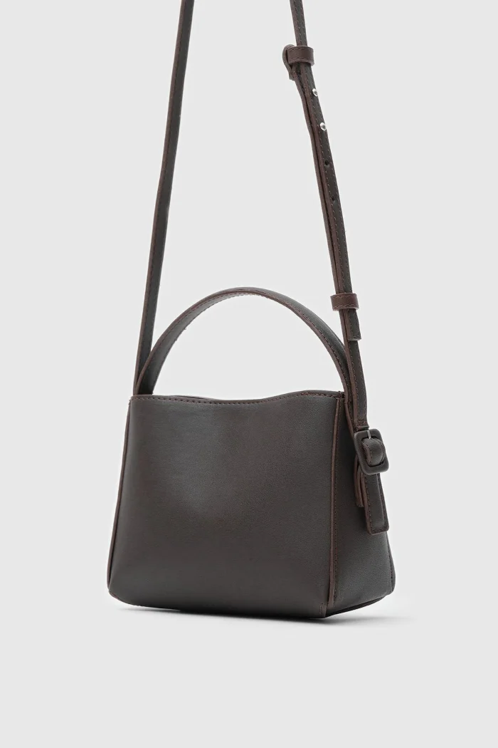 Chic Brown Crossbody Bag - Image 2