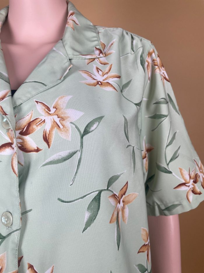 Elegant Floral Printed Satin Shirt - Image 3