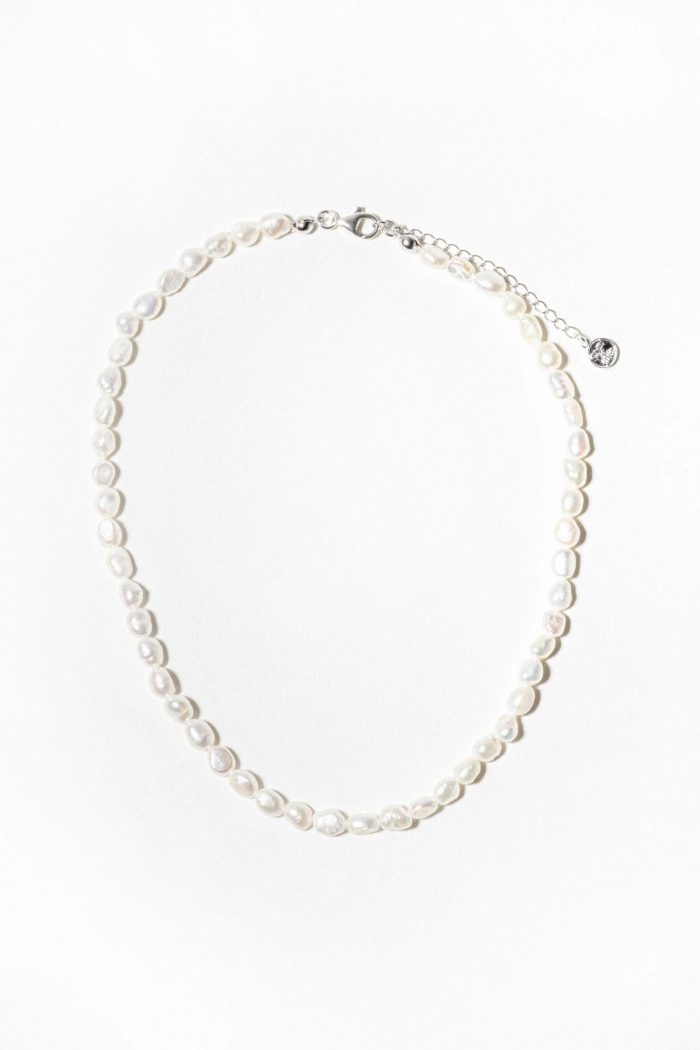 Elegance In Faux Pearl Necklace - Image 9