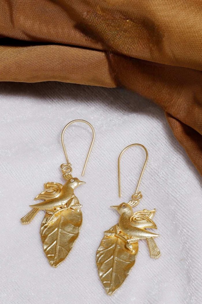 Charming Bird Leaf Dangle Earrings - Image 2